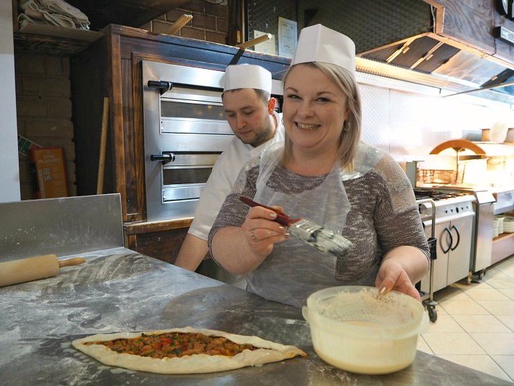 Making pide in the Saray kitchen