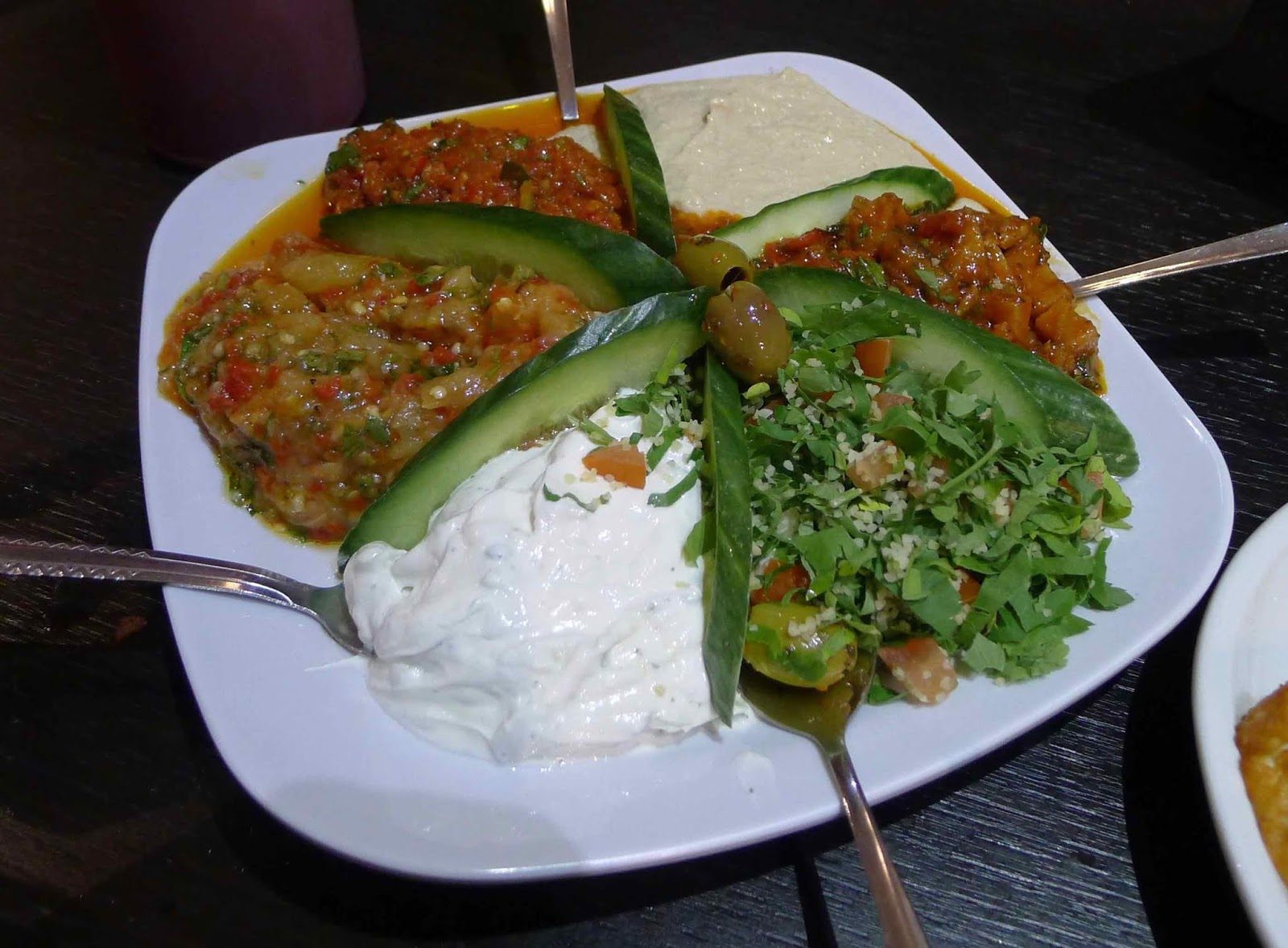 Cold mixed meze